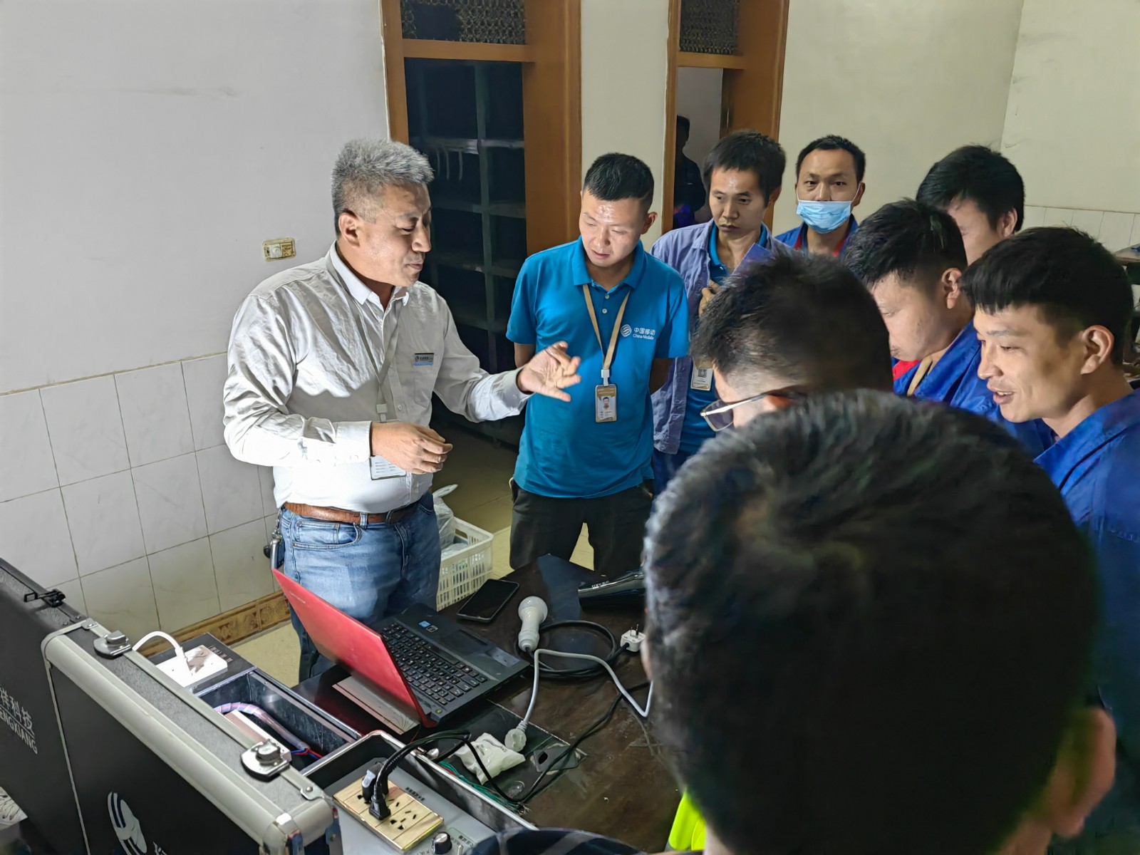 j9九游国际站科技为中移铁通有限公司举行清静用电培训